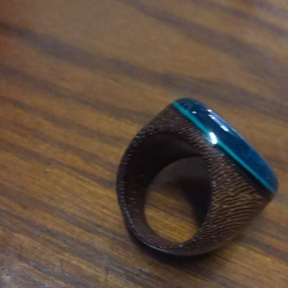 Wood ring - Picture 2 of 2